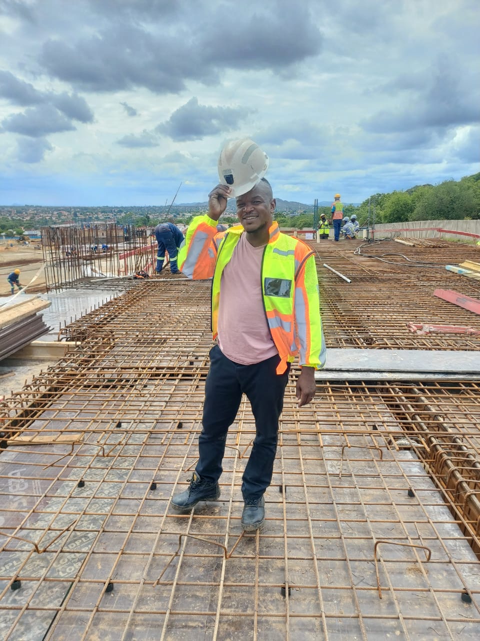 WhatsApp Image 2025-05-07 at 09.15.42